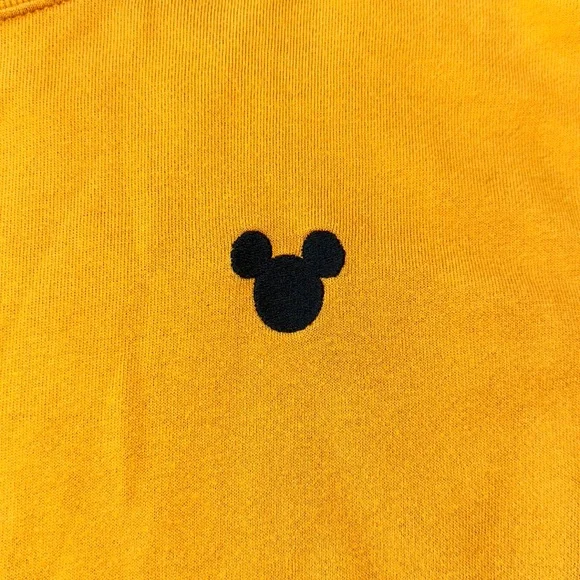 Long sleeve sweater with black Mickey Mouse emblem - Picture 2 of 6
